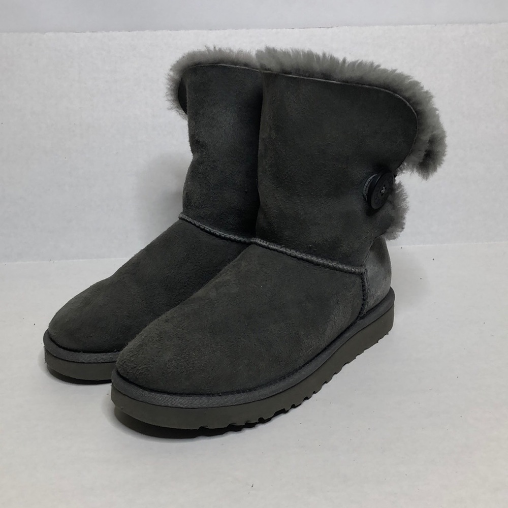 Ugg Bailey button Braun